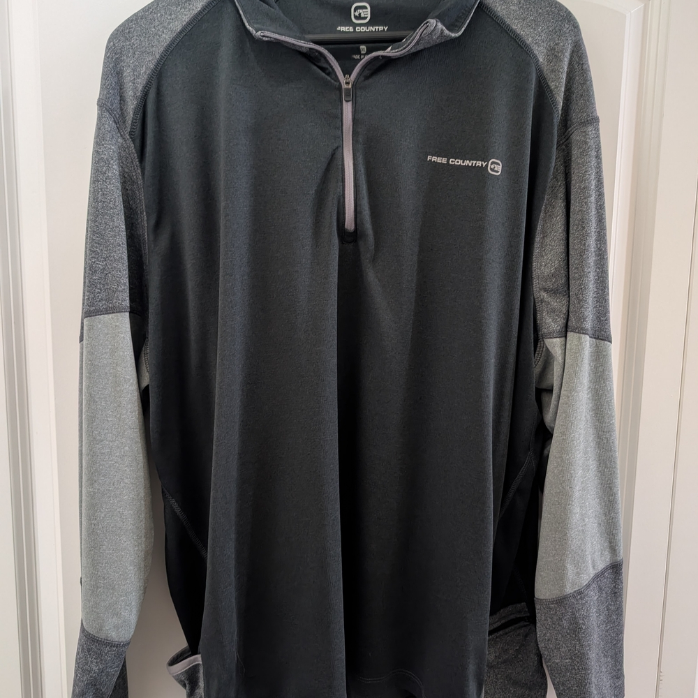 Free Country Men's Black and Gray Lightweight Sweater